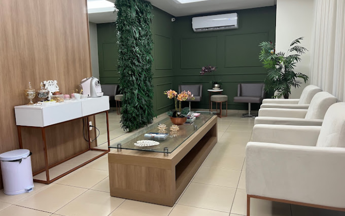 Dra. Danielle Bastos - DB Skin Clinic & Estética Avançada